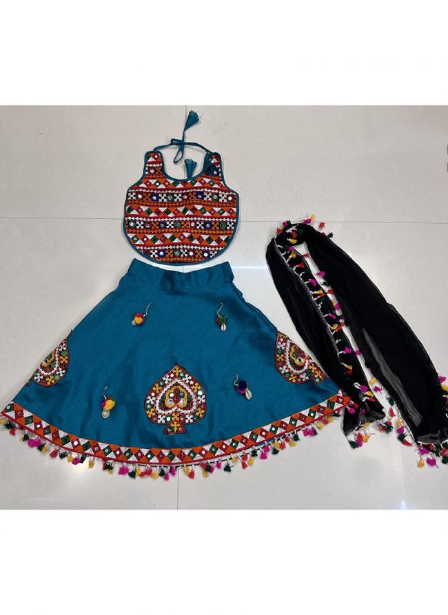 Art Silk Green Navratri Wear Kutchi Work Readymade Kids Lehenga Choli